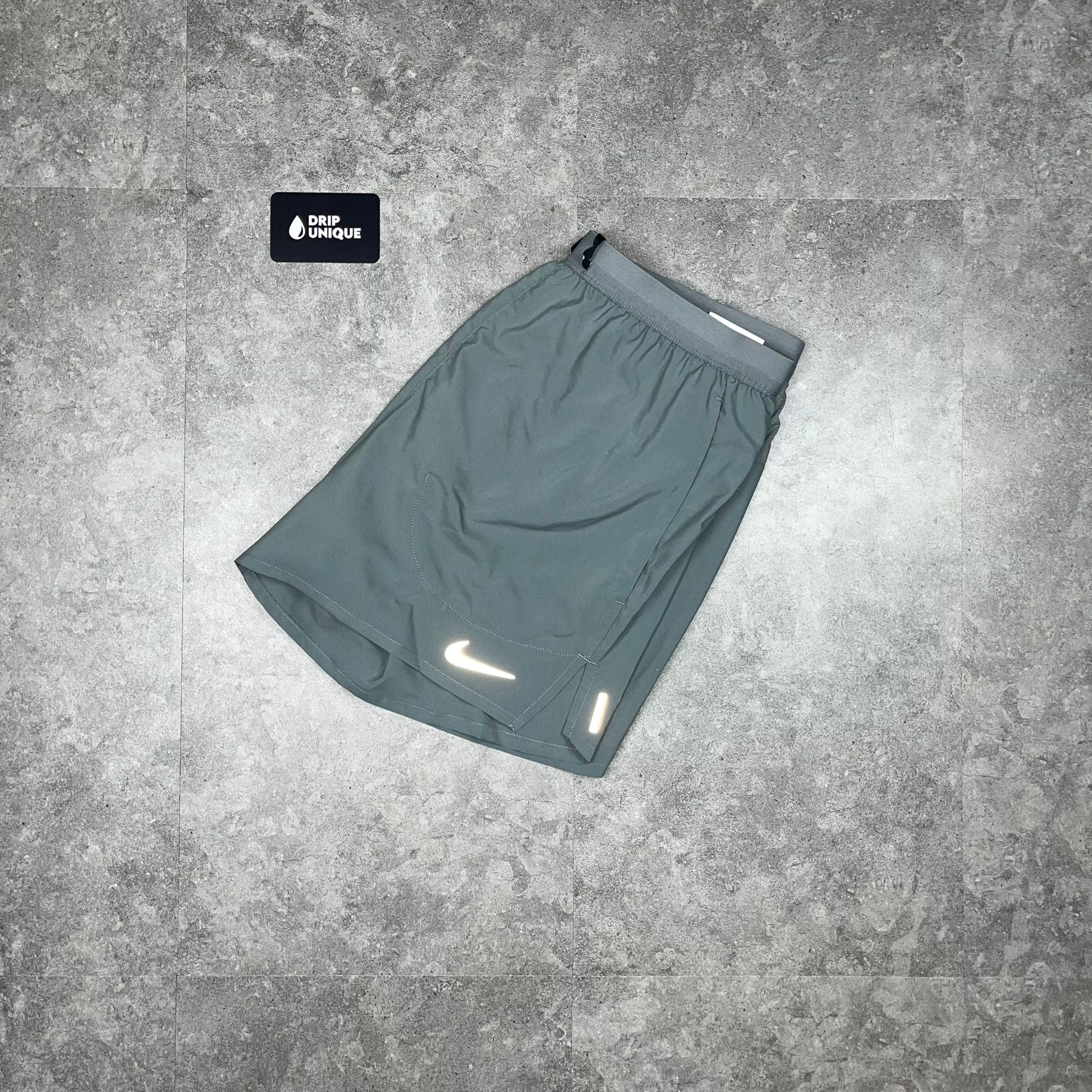 mens nike flex stride shorts grey