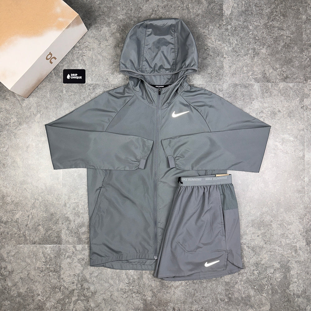 Men's Nike Essential Windrunner Jacket Grey & Grey Flex Stride Shorts Set, dripuniqueuk