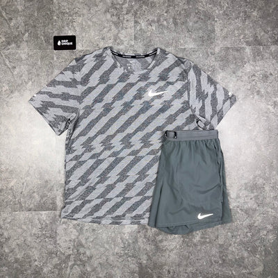 Jacquard Nike Miler T-Shirt Grey & Grey Flex Stride Shorts Set