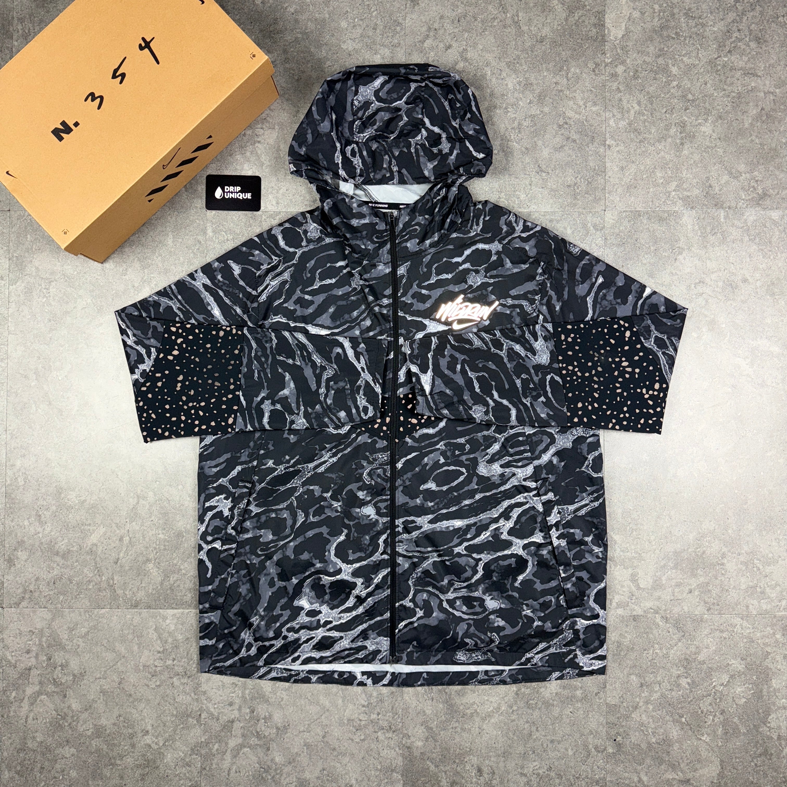 nike element wild run jacket
