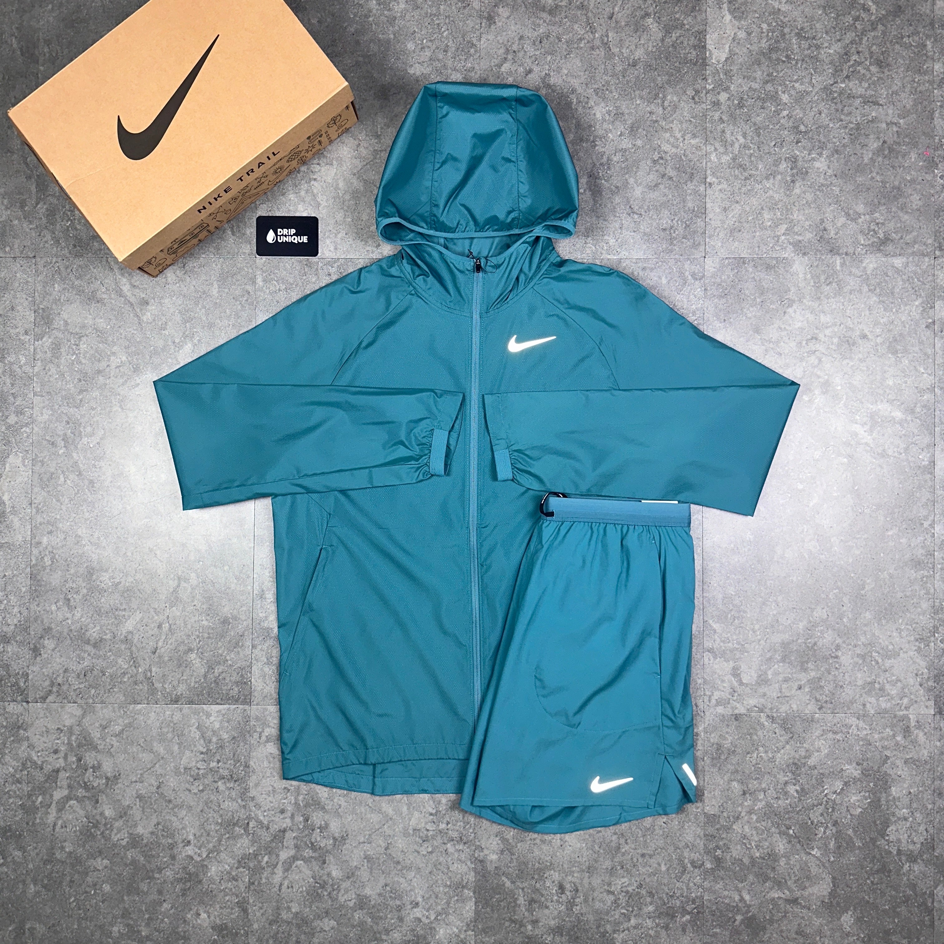 nike windrunner teal