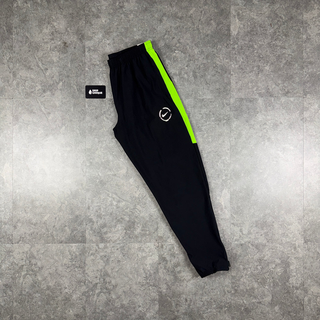 Nike Challenger Dri-Fit Woven Pants Neon, nike challenger pants, dripuniqueuk