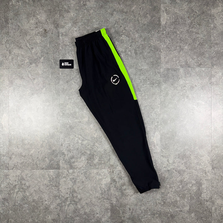 Nike Challenger Dri-Fit Woven Pants Neon, nike challenger pants, dripuniqueuk