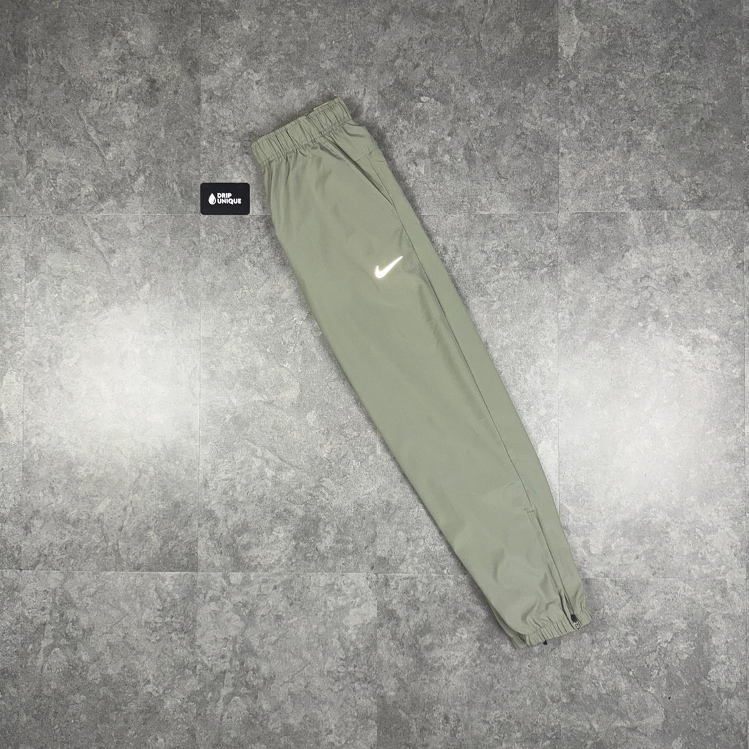 Nike Challenger Form Pants Khaki, Nike Pants, dripuniqueuk