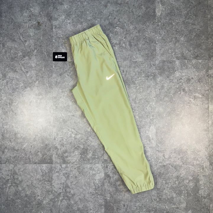 Nike Challenger Form Pants Olive, nike form pants, dripuniqueuk