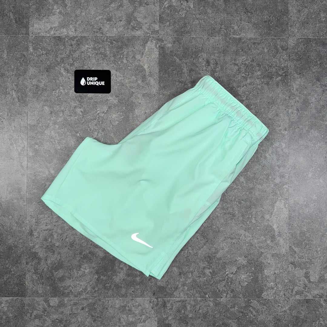 Nike Dri-Fit Challenger Shorts 7" Mint Foam, Nike Challenger Shorts, dripuniqueuk