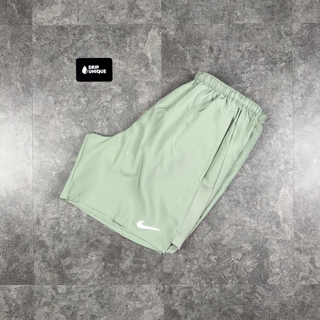 Nike Dri-Fit Challenger Shorts 7" Jade Green, nike shorts, dripuniqueuk