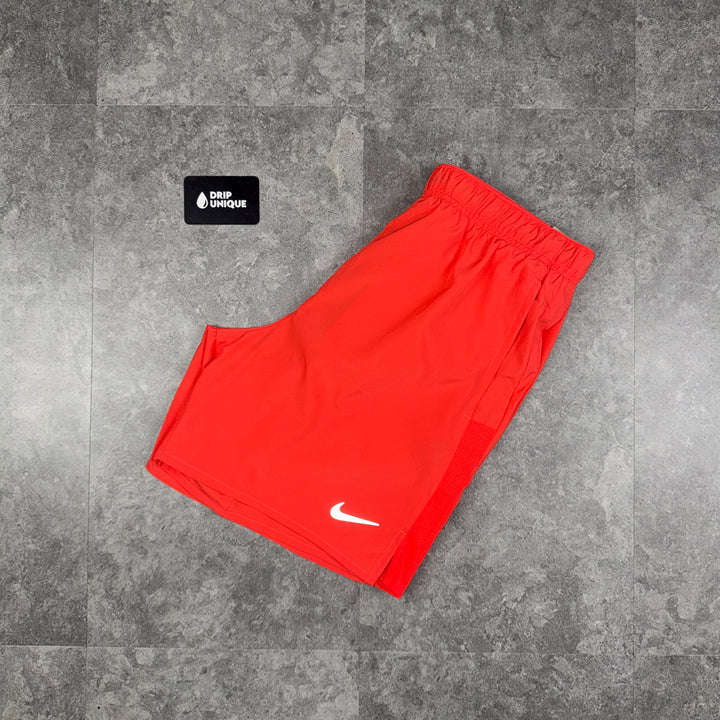 Nike Dri-Fit Challenger Shorts 7" Light Crimson, dripuniqueuk