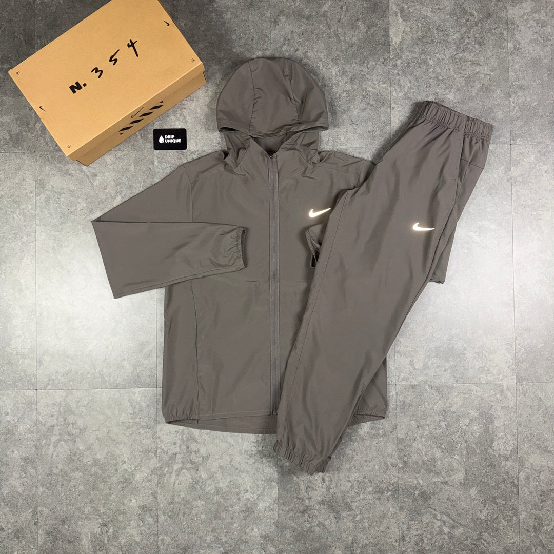 Nike Dri-Fit Form Windrunner Jacket Stone & Stone Nike Challenger Pants Set, nike windrunner set, dripuniqueuk