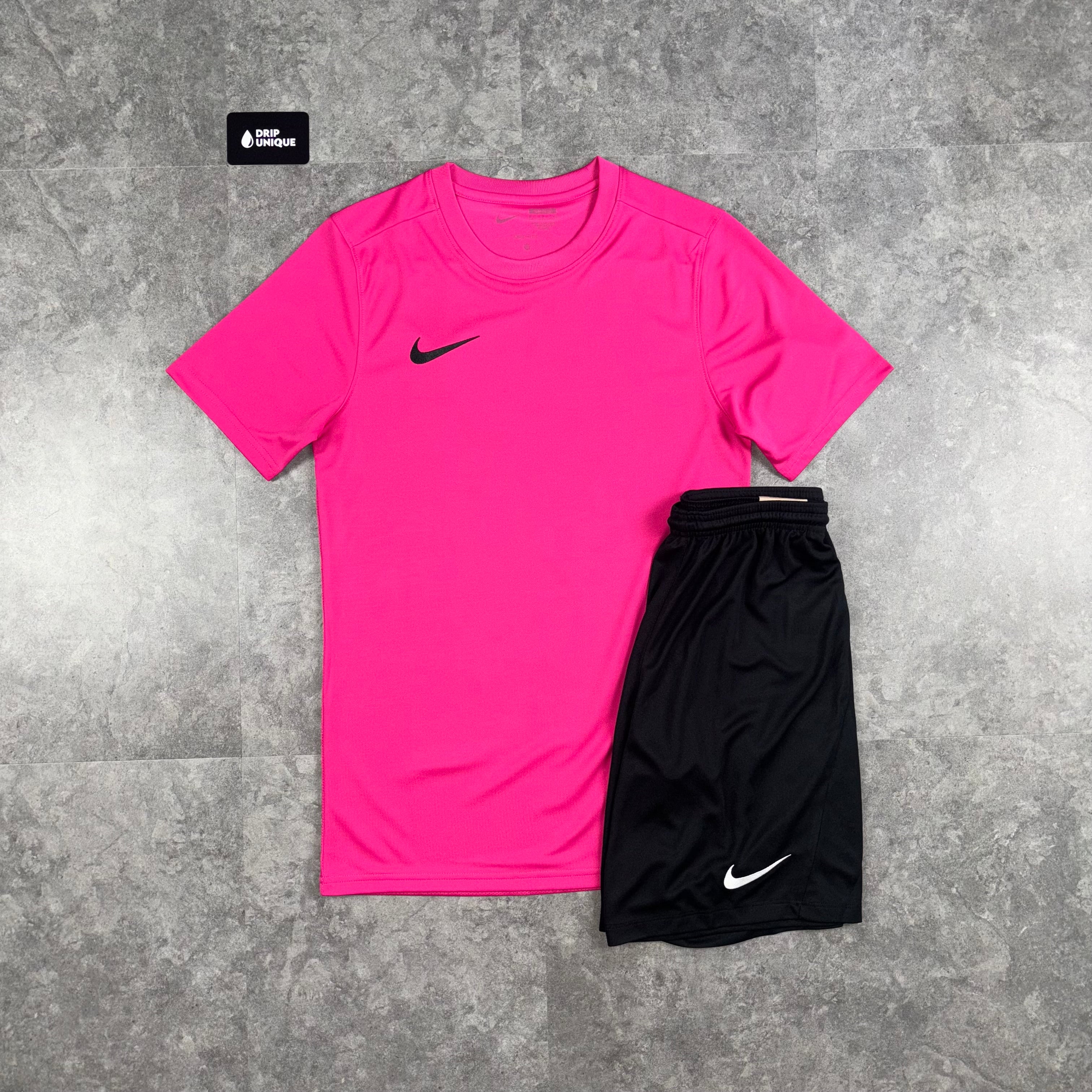 black and fuchsia nike shirt