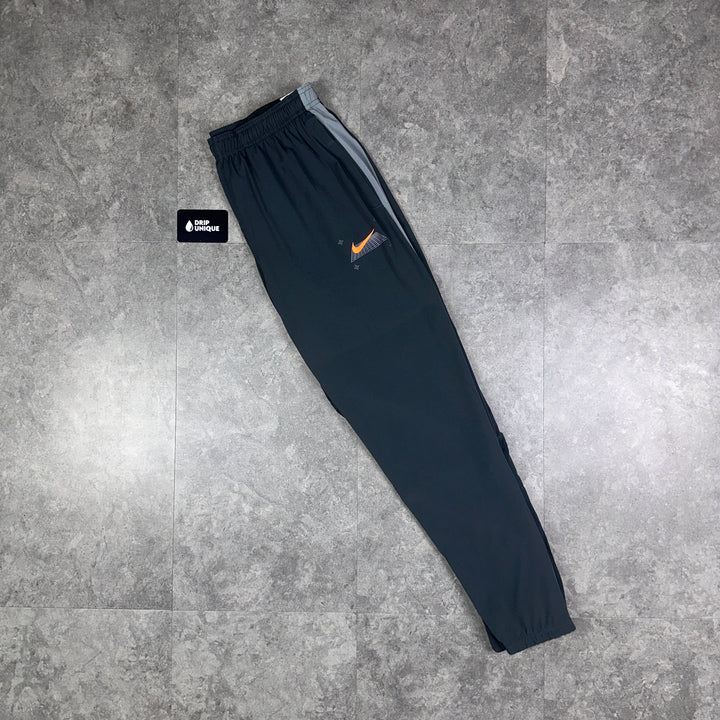 Nike Graphic Performance Challenger Pants Grey, Nike Pants, dripuniqueuk