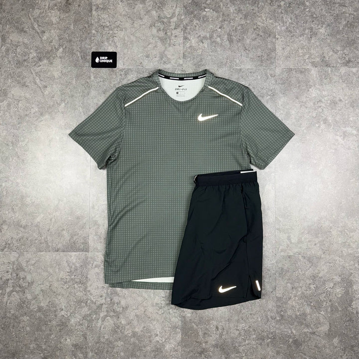 Nike Hex Miler T-Shirt Green & Black Flex Stride Shorts Set, Nike Sets, dripuniqueuk