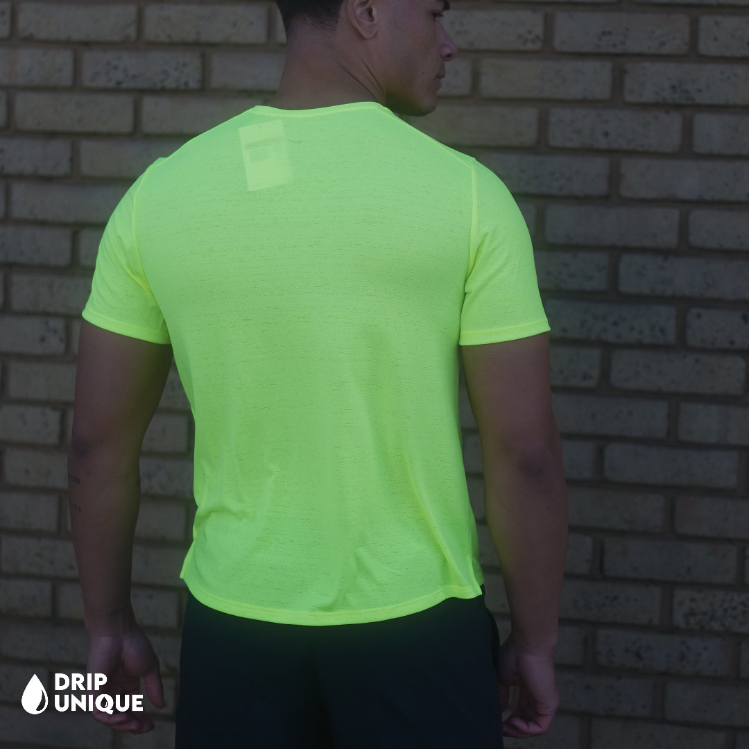 Black and neon green nike shirt cheap