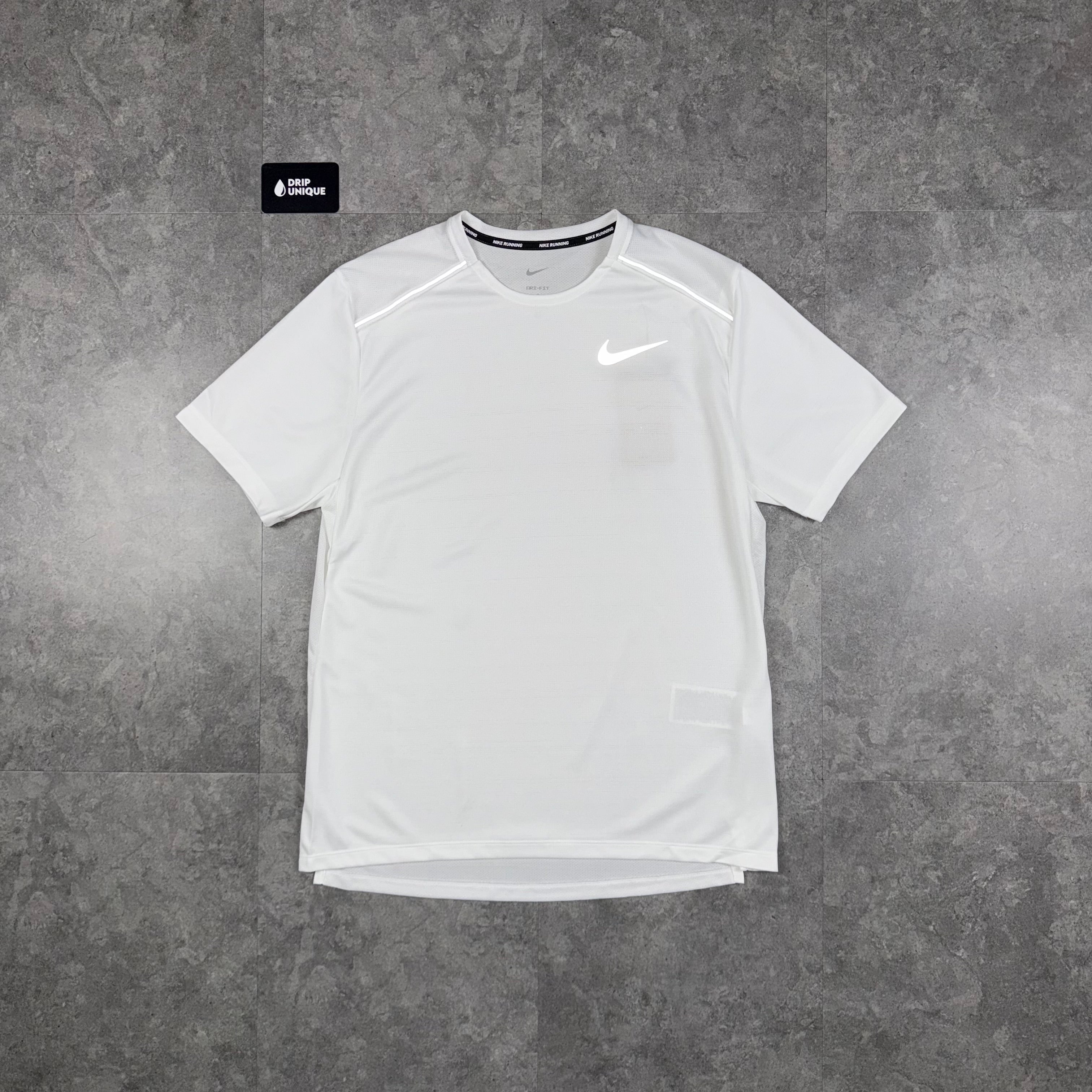 white nike fitted shirt