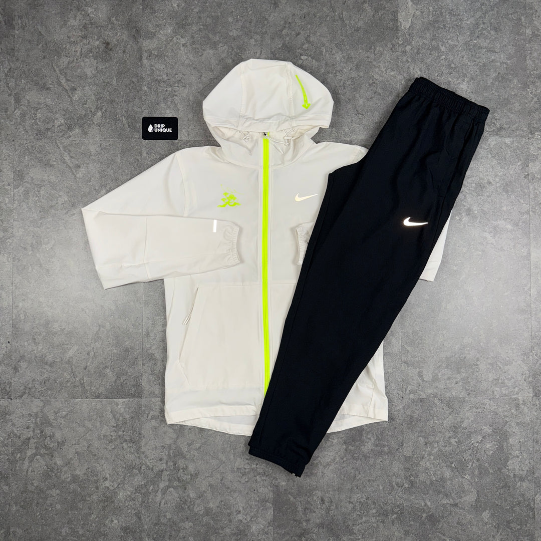 Nike Repel “Just Do It” Windrunner Jacket White & Black Nike Challenger Pants Set, Nike Windrunner Set, dripuniqueuk