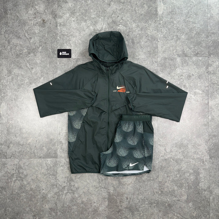 Nike UV Ekiden Windrunner Jacket Black & Black Ekiden Flex Stride Shorts Set, nike set, dripuniqueuk