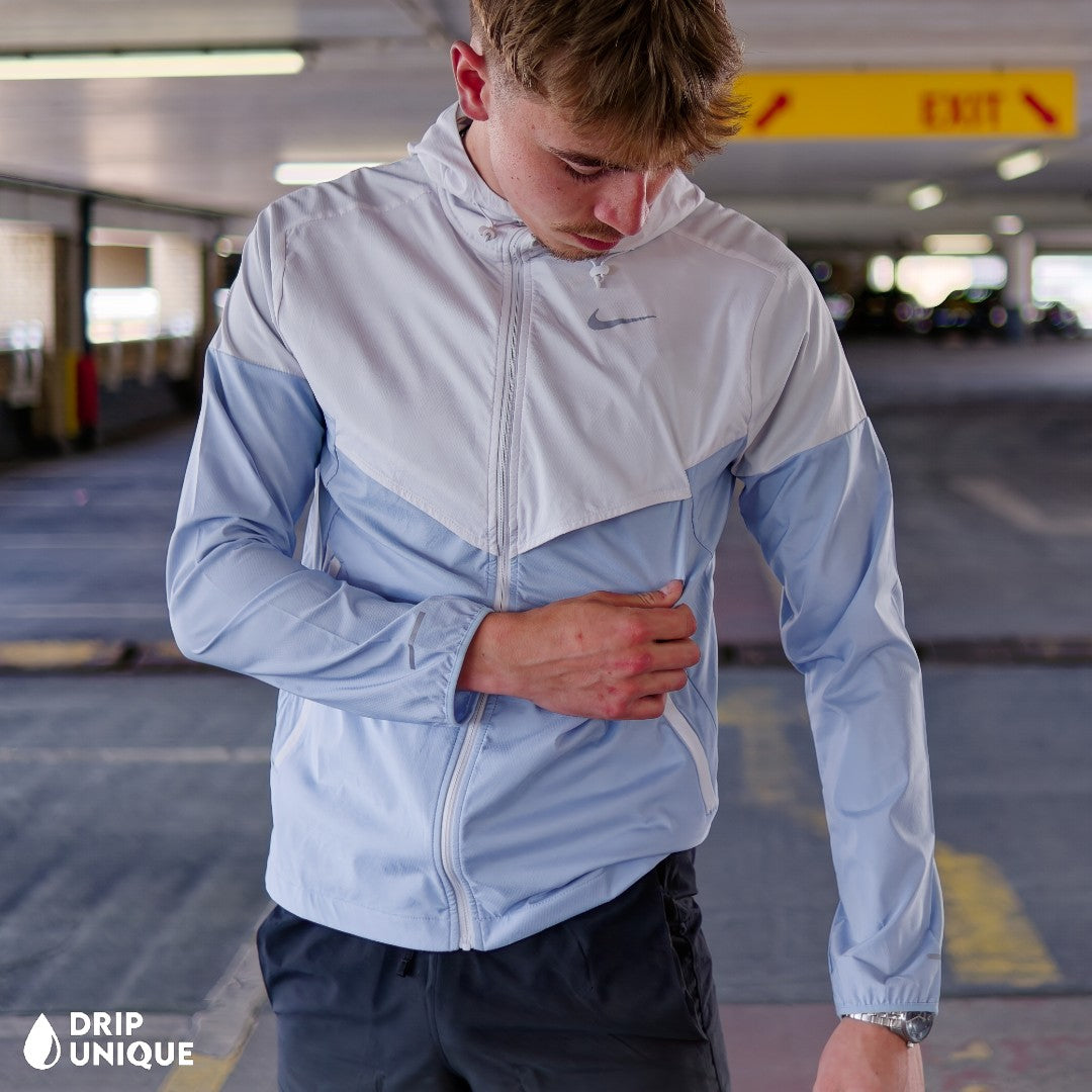Nike windrunner jacket blue and white 2025