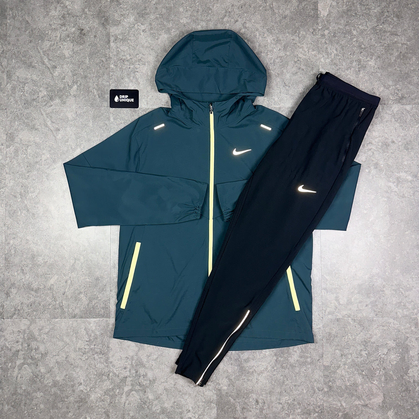 Nike windrunner jacket sizing shop