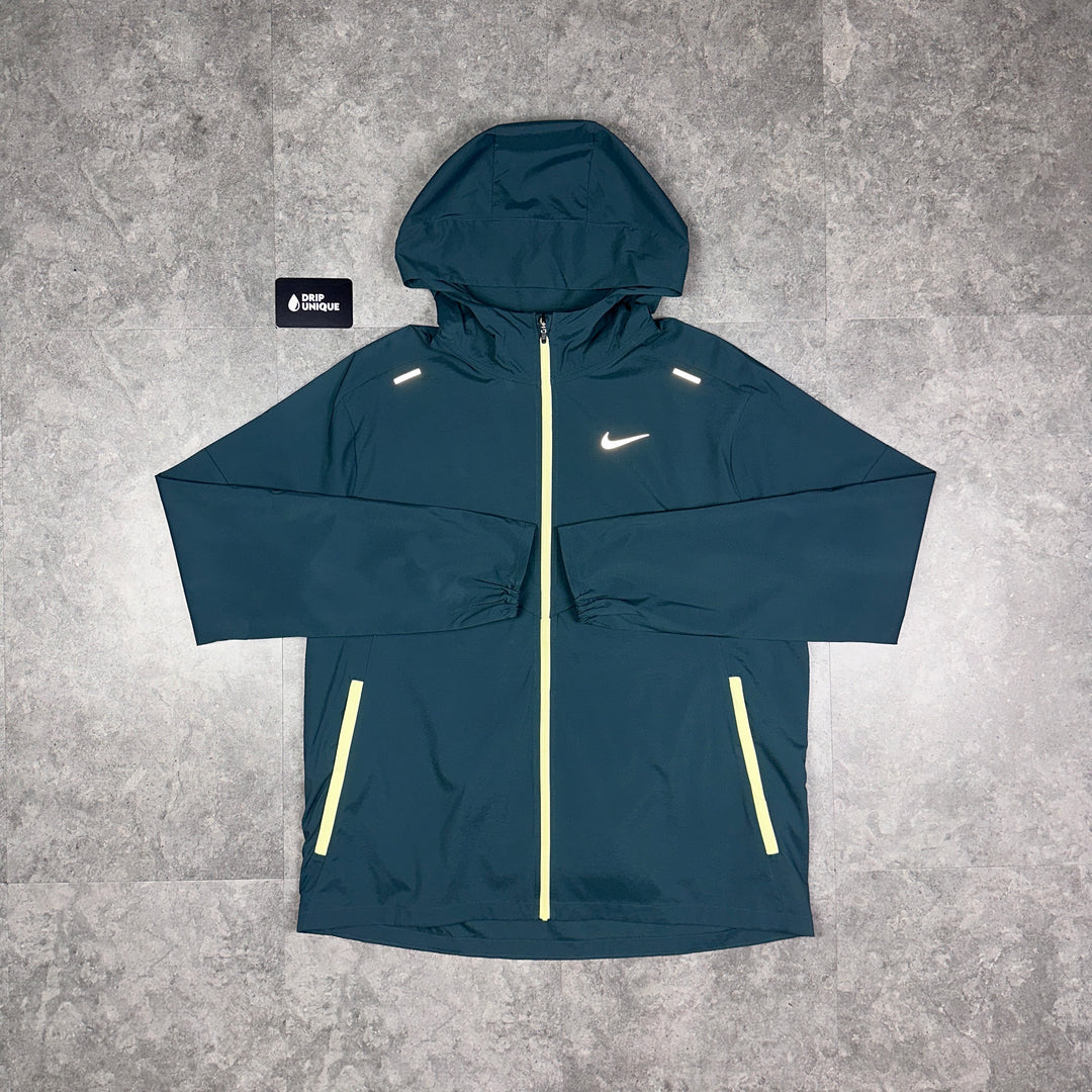Nike windproof jacket online
