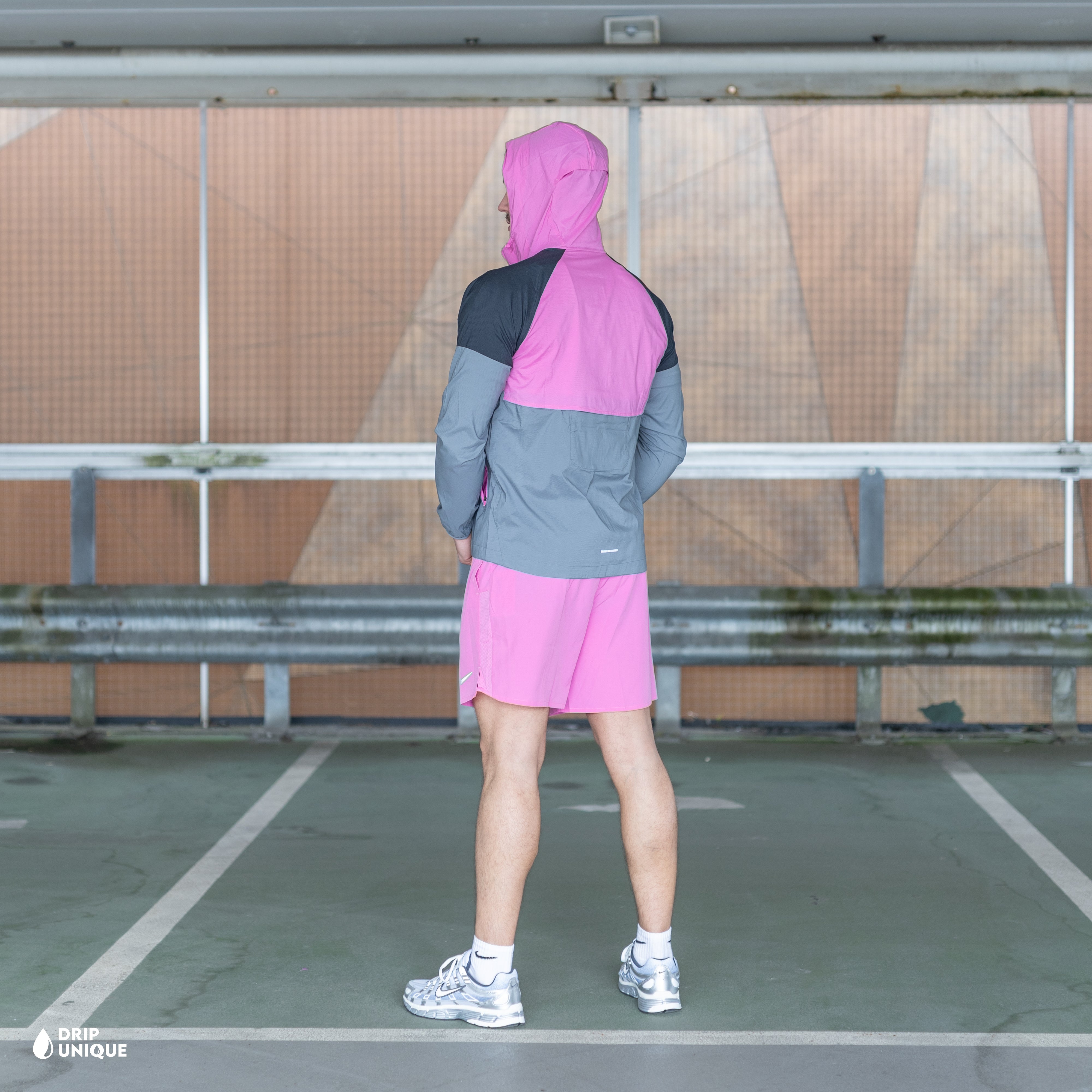 nike hot pink windbreaker