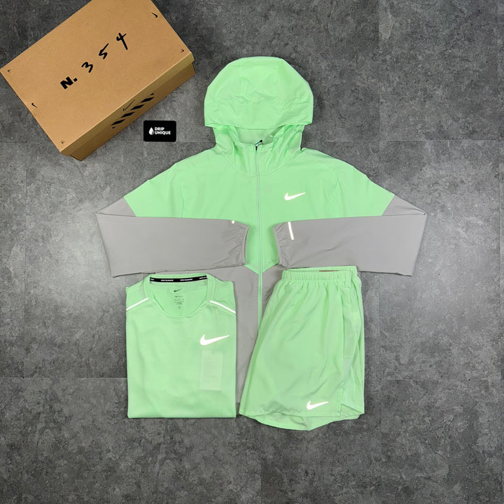 Nike UV Windrunner Vapour Green Bundle, Nike Sets for men, dripuniqueuk 1